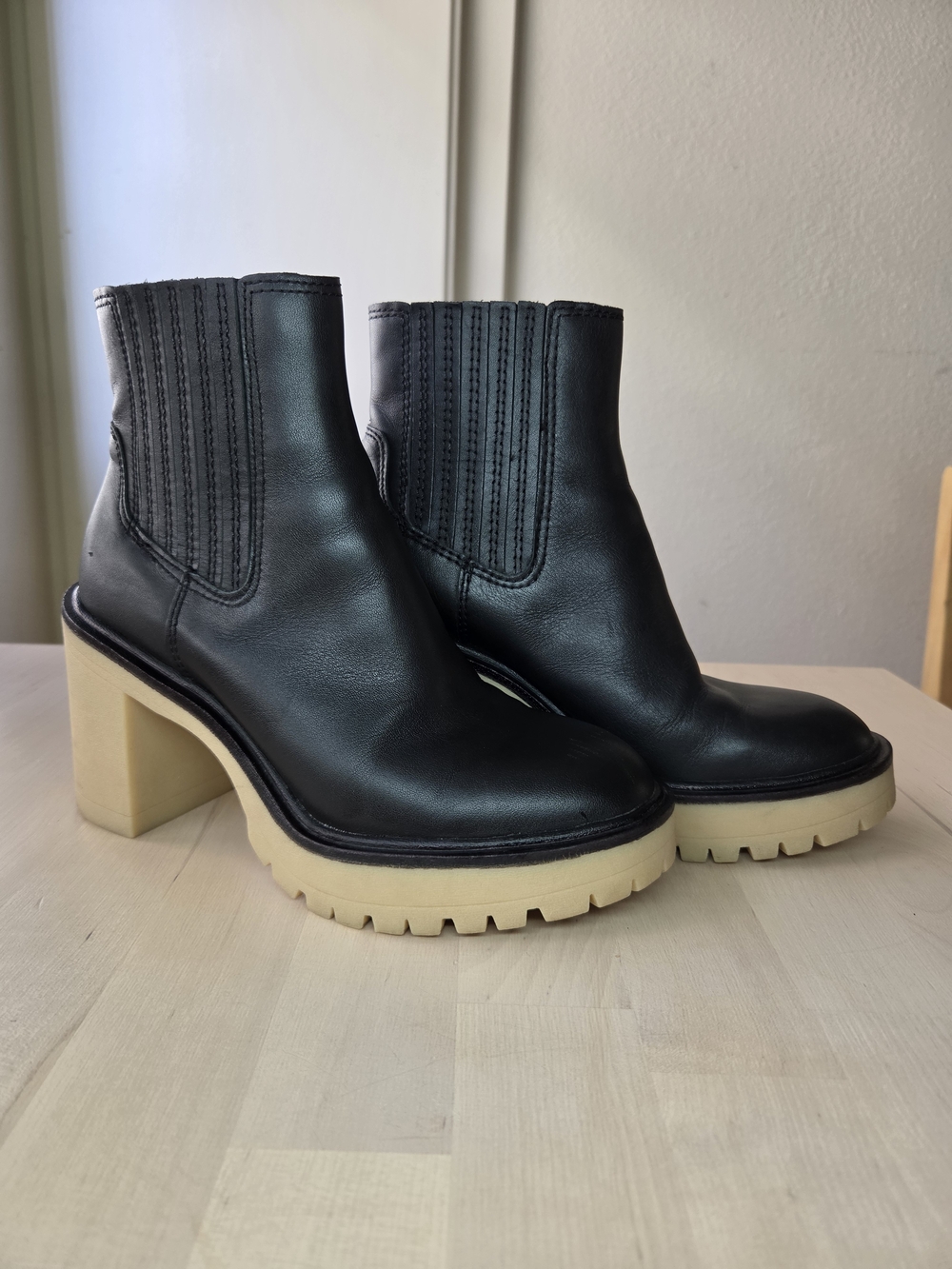 Dolce Vita Size 5.5 Caster H2O Black leather ankle boots w/chunky heel